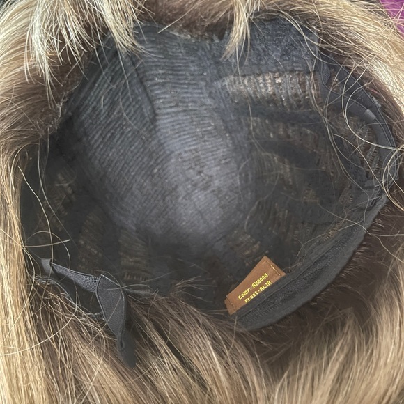 Uniwigs Carrie Almond Frost MODIFIED fringe/bangs. Synthetic alopecia long wig - Picture 8 of 13